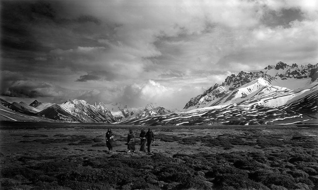 Tibetan Plateau by Yu Hanyu, Tibet, Black-and-White Contemporary Chinese Photography
